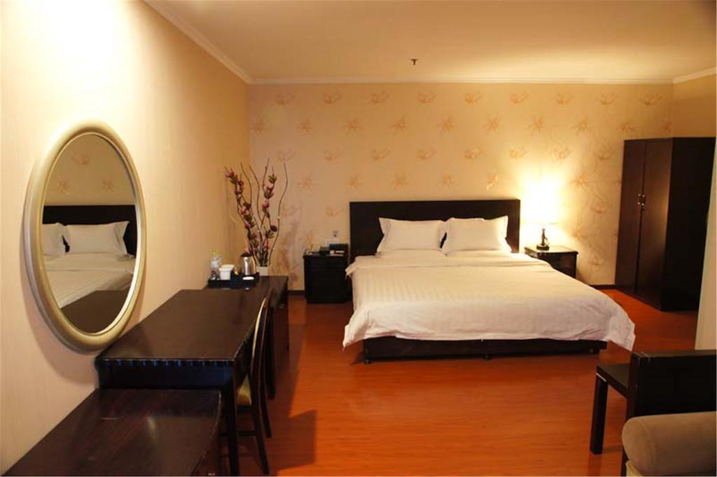 Starway Hotel Chongqing Nanping Wanda חדר תמונה