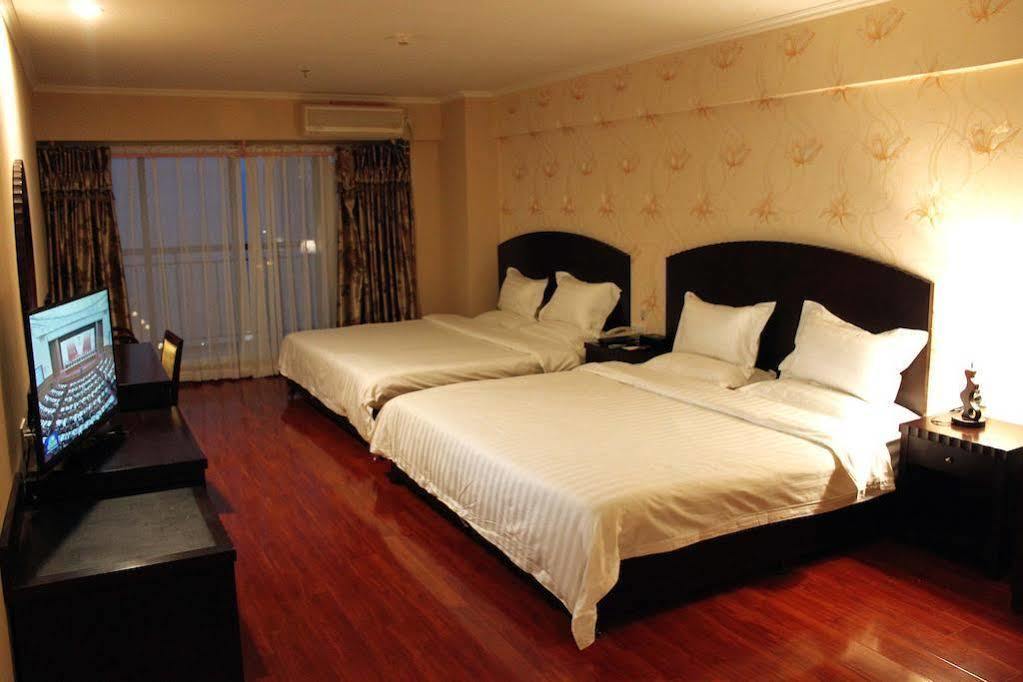 Starway Hotel Chongqing Nanping Wanda מראה חיצוני תמונה